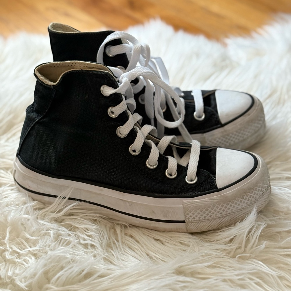 READ DESCRIPTION - Platform High Top Converse